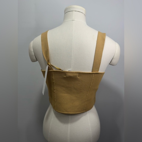 House of Harlow  crop top  size Medium 54% NYLON
46% RAYON NWT - Picture 4 of 14